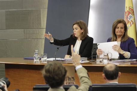 16/01/2015. Consejo de Ministros: Sáenz de Santamaría y Fátima Báñez. La vicepresidenta del Gobierno, ministra de la Presidencia y portavoz ...